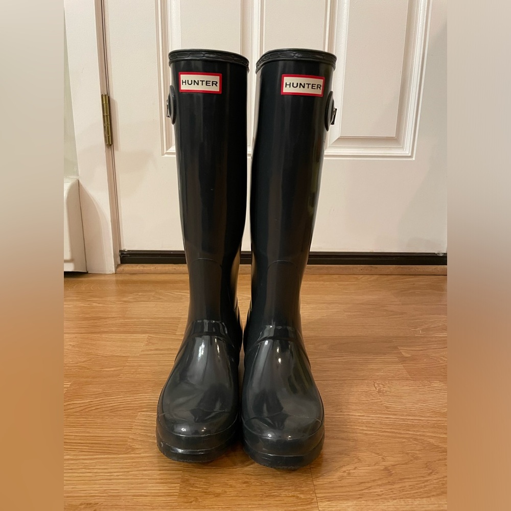 Like New Hunter Boots, Original Tall Gloss Rain Boots: Dark Slate, Size 7